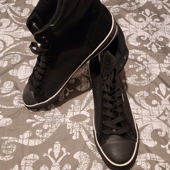 Mens High Top Sneaker - Picture 3 of 3